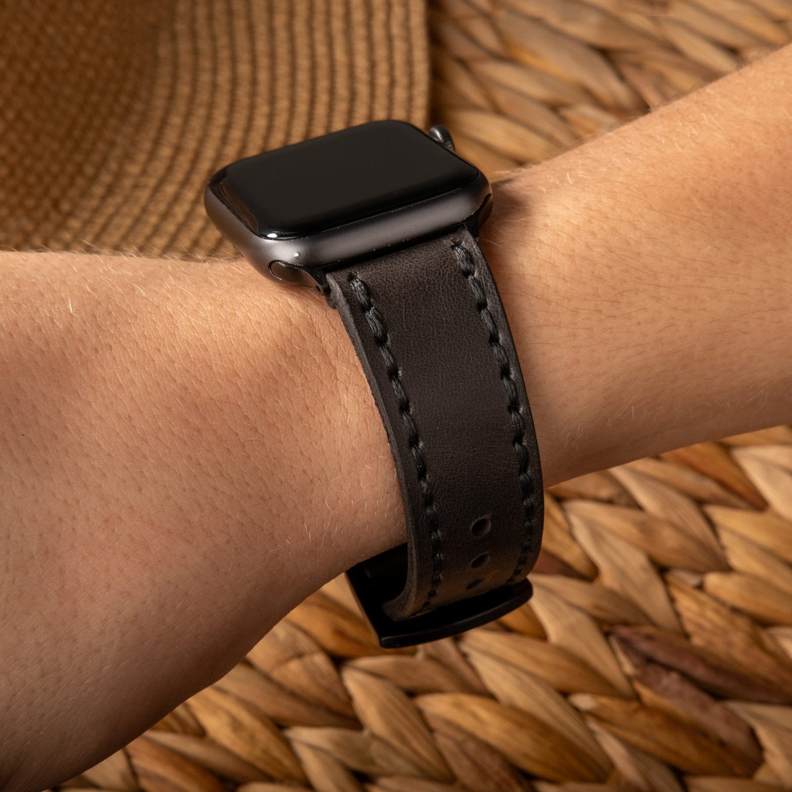 Çift Katlı Deri Apple Watch Kayışı – Antrasit el yapımı hakiki deri - DeryCraft