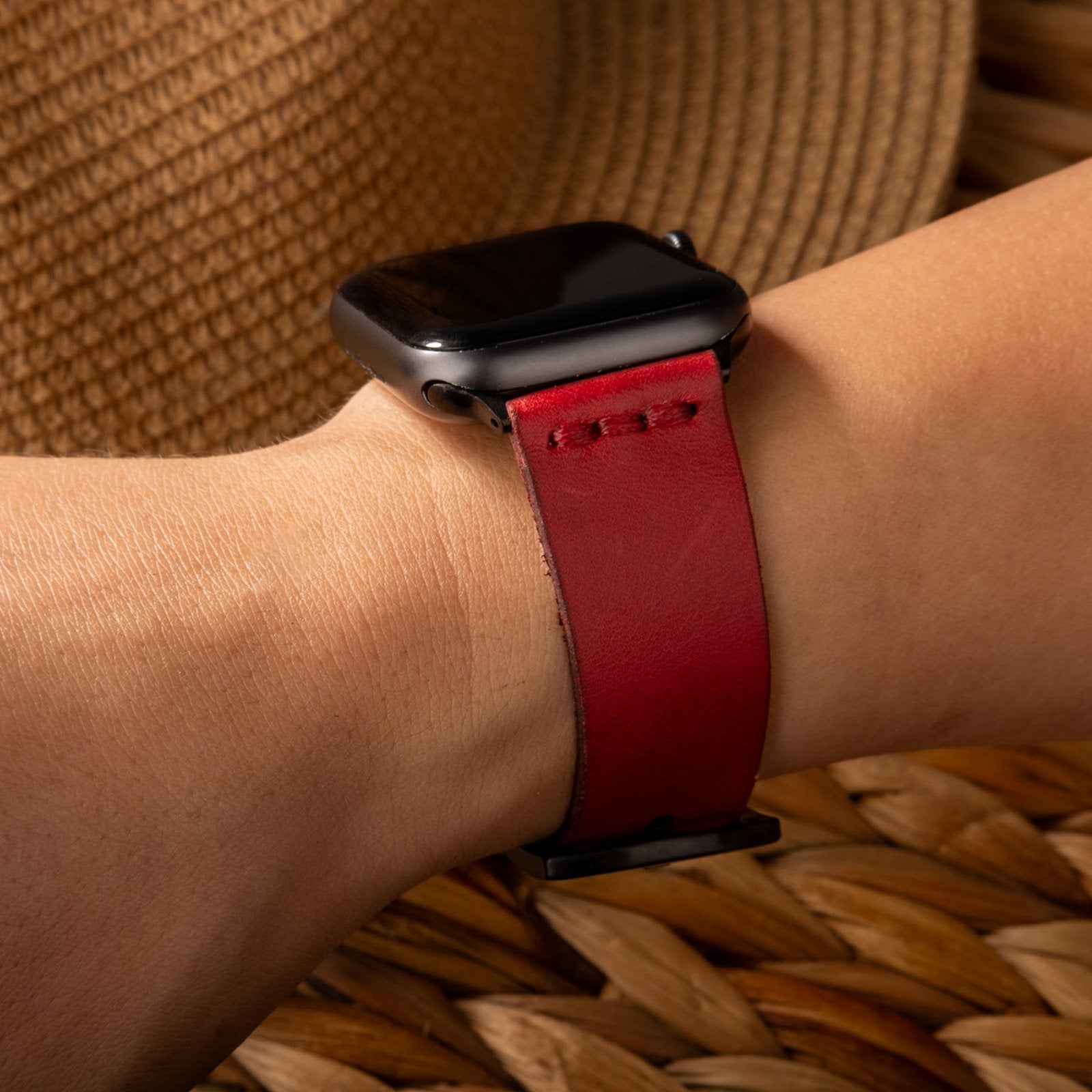 Tek Katlı Deri Apple Watch Kayışı Kırmızı el yapımı hakiki deri - DeryCraft